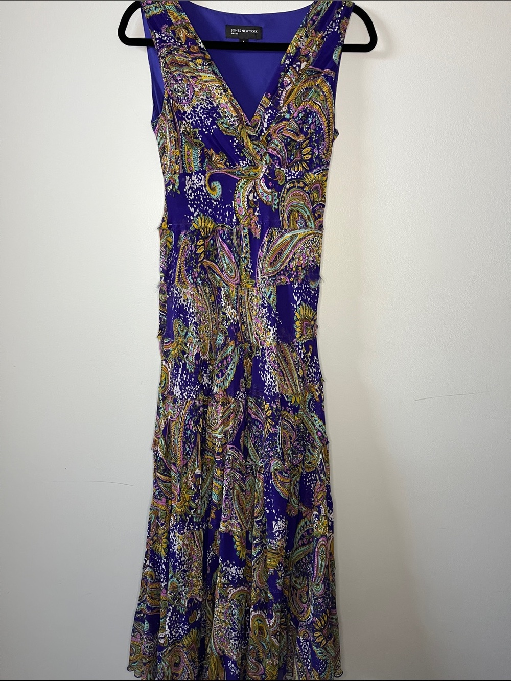 Jones New York dress size 4 vintage y2k purple patterned maxi v neck dress